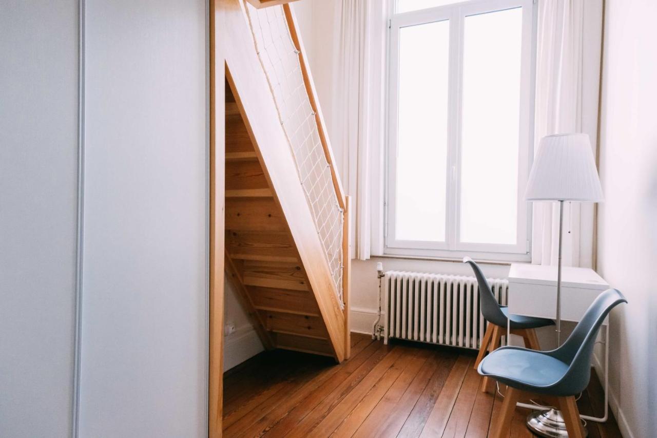Charming Apartment With Terrace In Lille Bagian luar foto