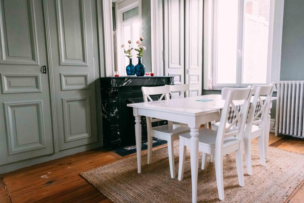Charming Apartment With Terrace In Lille Bagian luar foto