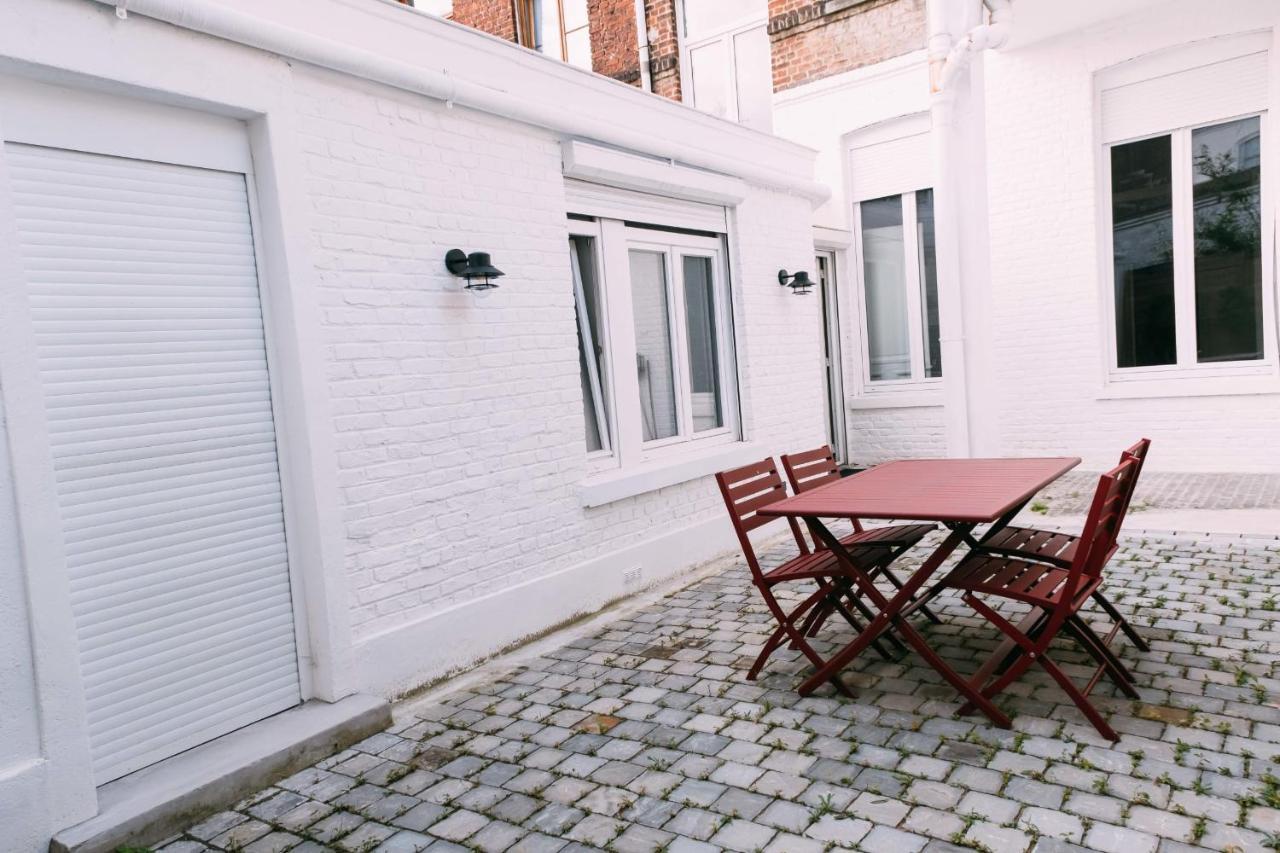 Charming Apartment With Terrace In Lille Bagian luar foto